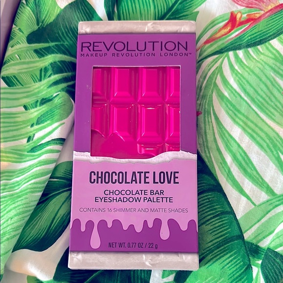 Revolution Other - SALE🩷Revolution "Chocolate Love" Eyeshadow Palette